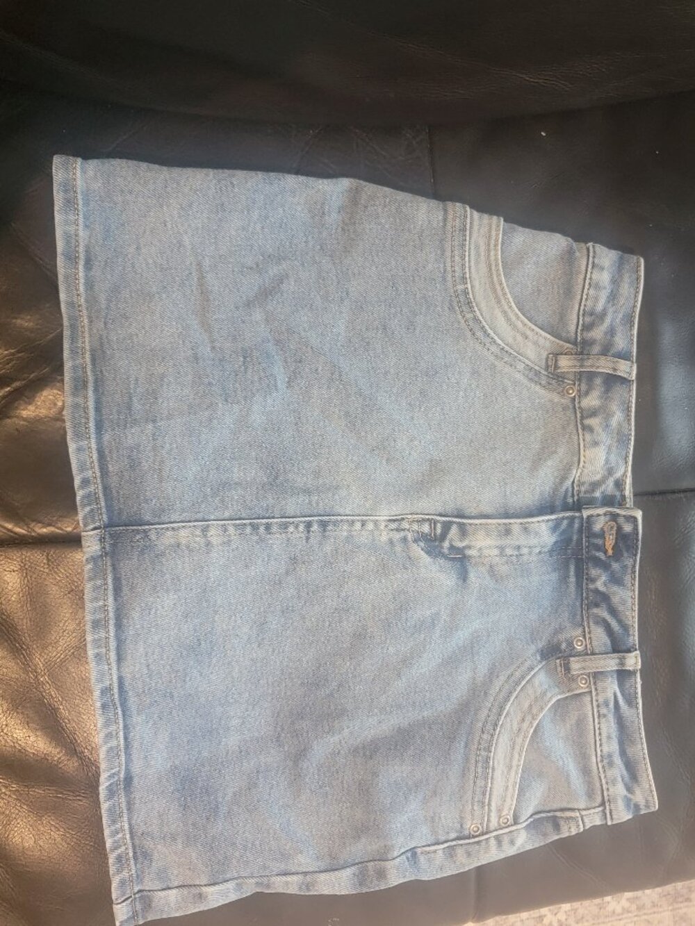 Girls size 16 denim skirt pink bow π pockets - Picture 3 of 5